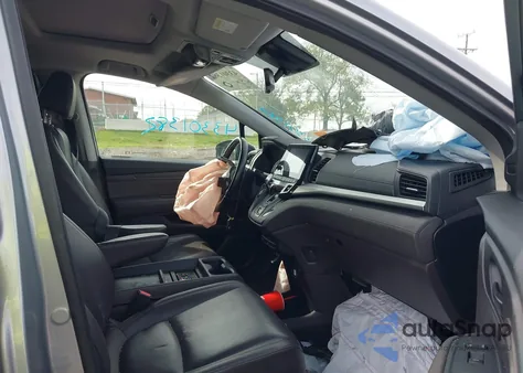 2018 Honda Odyssey Touring из США, поврежденный, VIN 5FNRL6H85JB078109